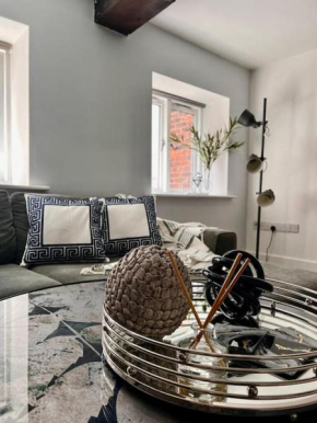 PEACEFUL CITY CENTRE - Studio Apartment